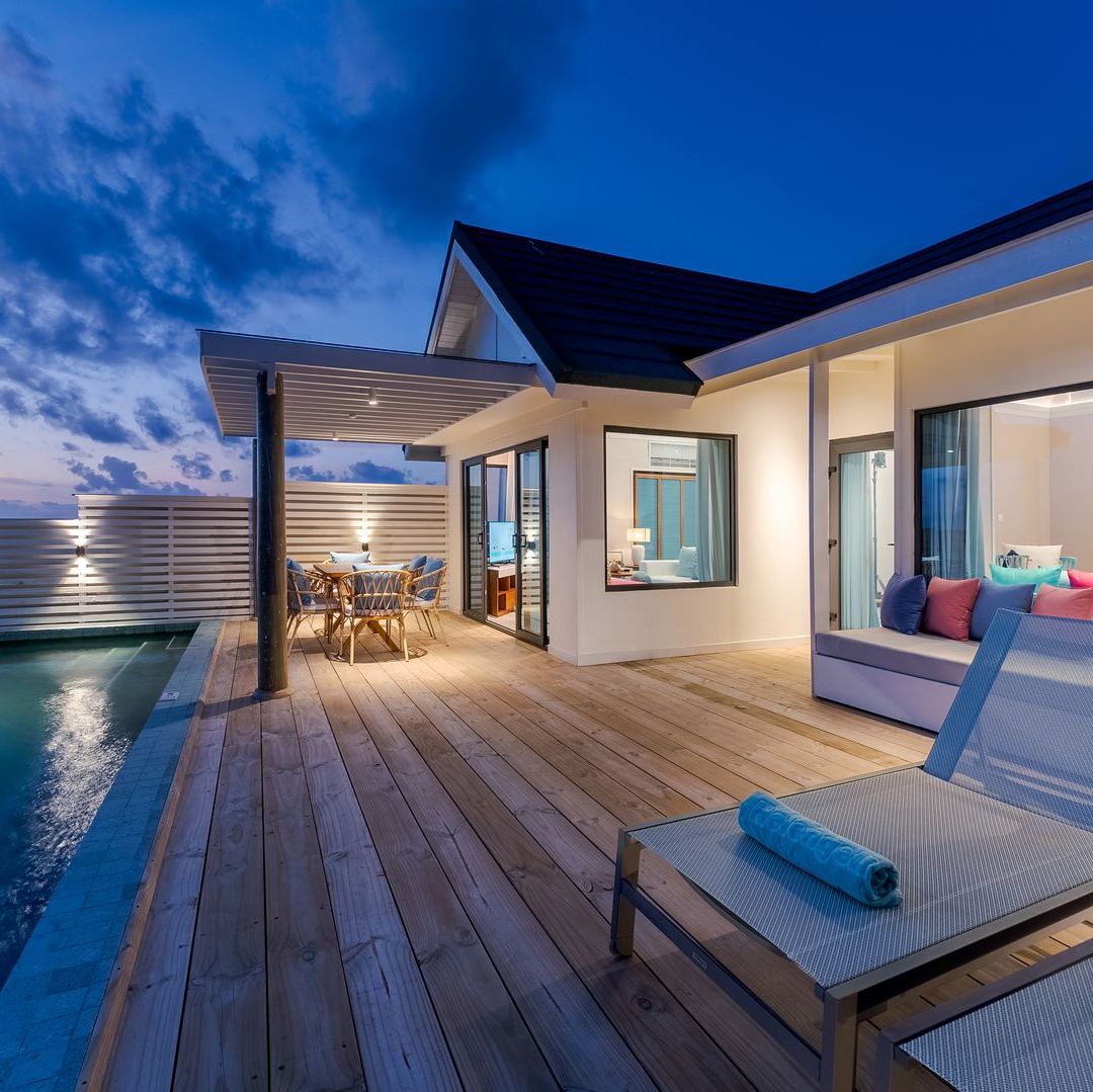Water Suite with Pool